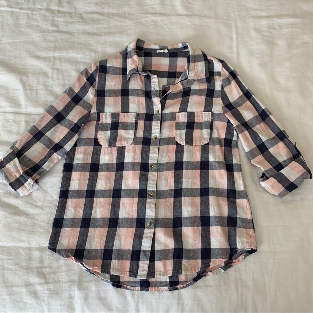 En Creme Pink and Navy Button Down